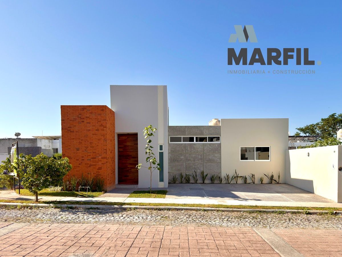 Casa en Venta 1 Planta Esquina con Roofgarden Frente Jardín Valle Verde Colima