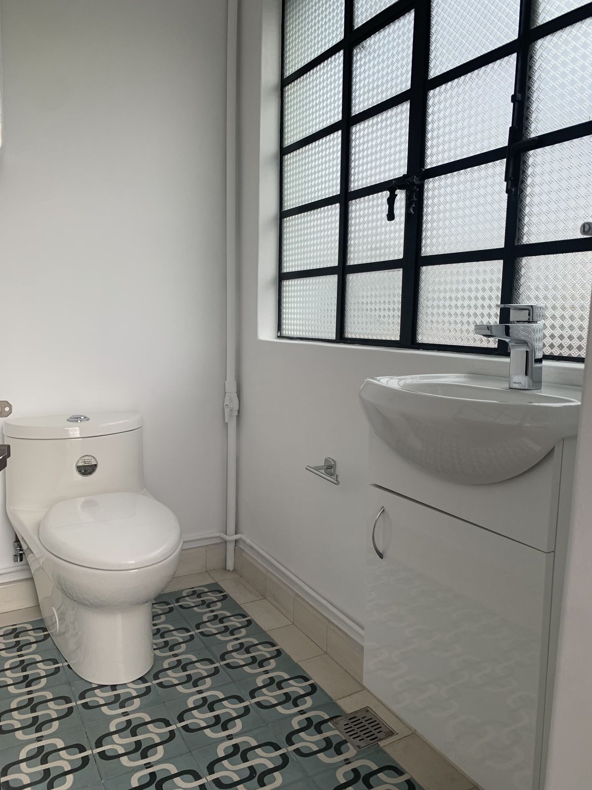 12 de 16: Medio baño Roof Privado