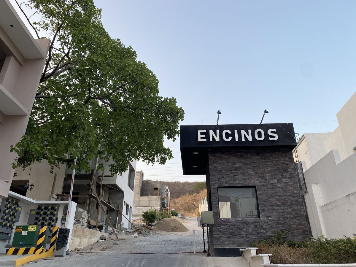 2 de 4: Entrada del Fraccionamiento