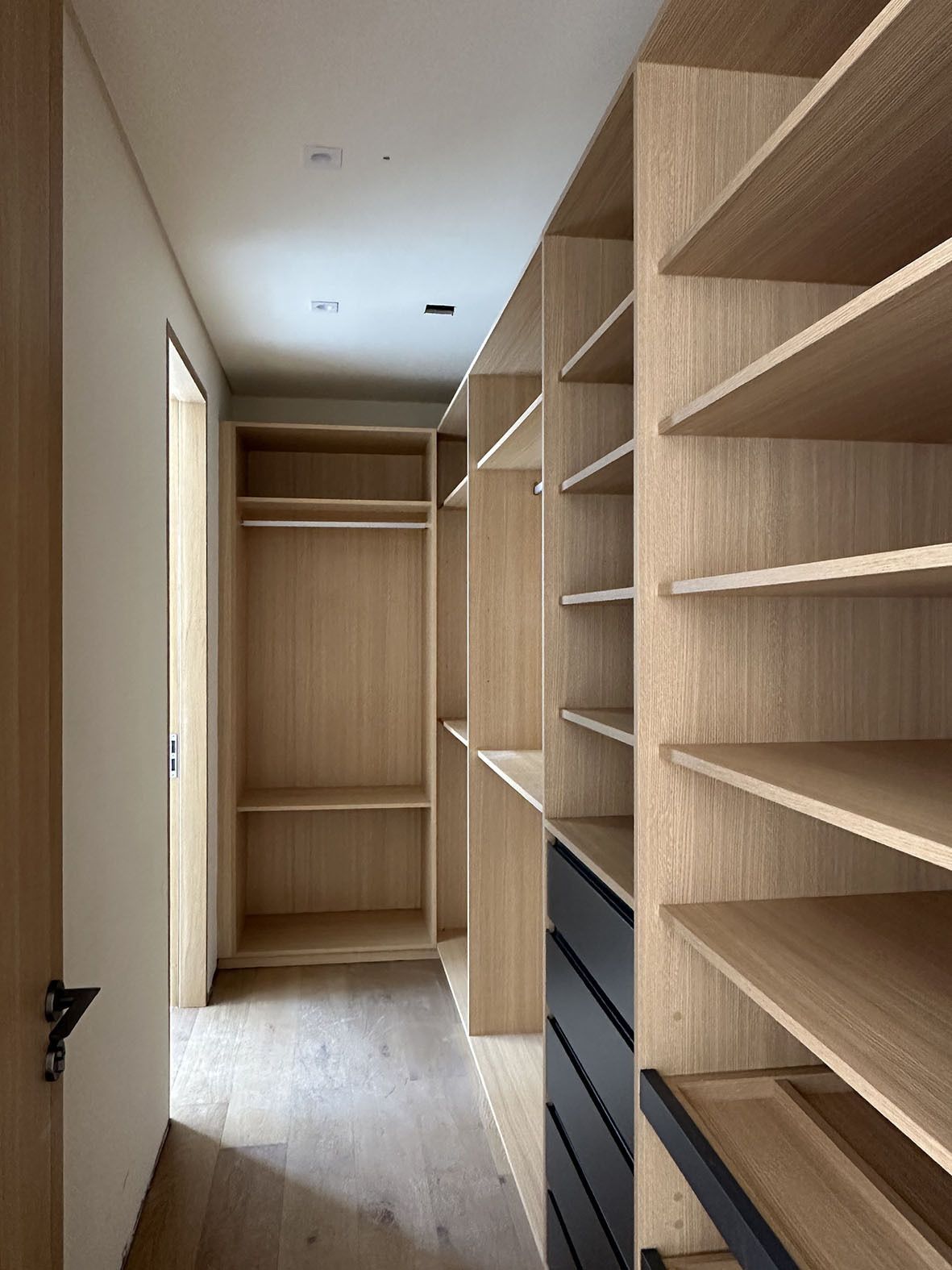 15 de 45: WALK IN CLOSET TERCERA RECAMARA