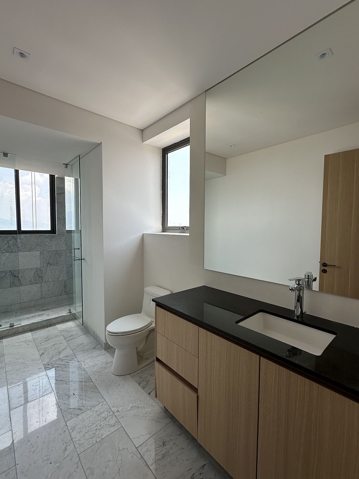 14 de 45: BAÑO TERCERA RECAMARA