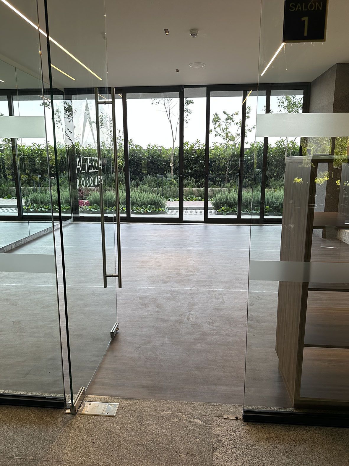 33 de 45: SALON DE USOS MULTIPLES