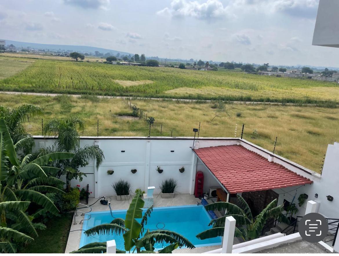 4 of 8: AREAS VERDES