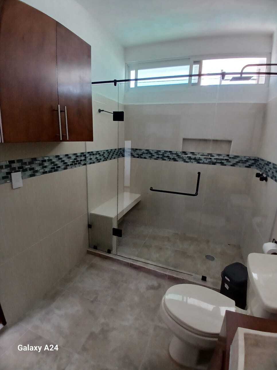 3 of 8: BAÑO COMPLETO