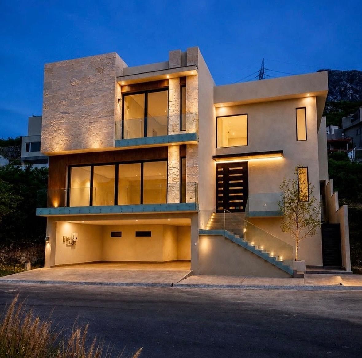 HOUSE FOR SALE ALMENA I, SANTA CATARINA., photo 1 of 11