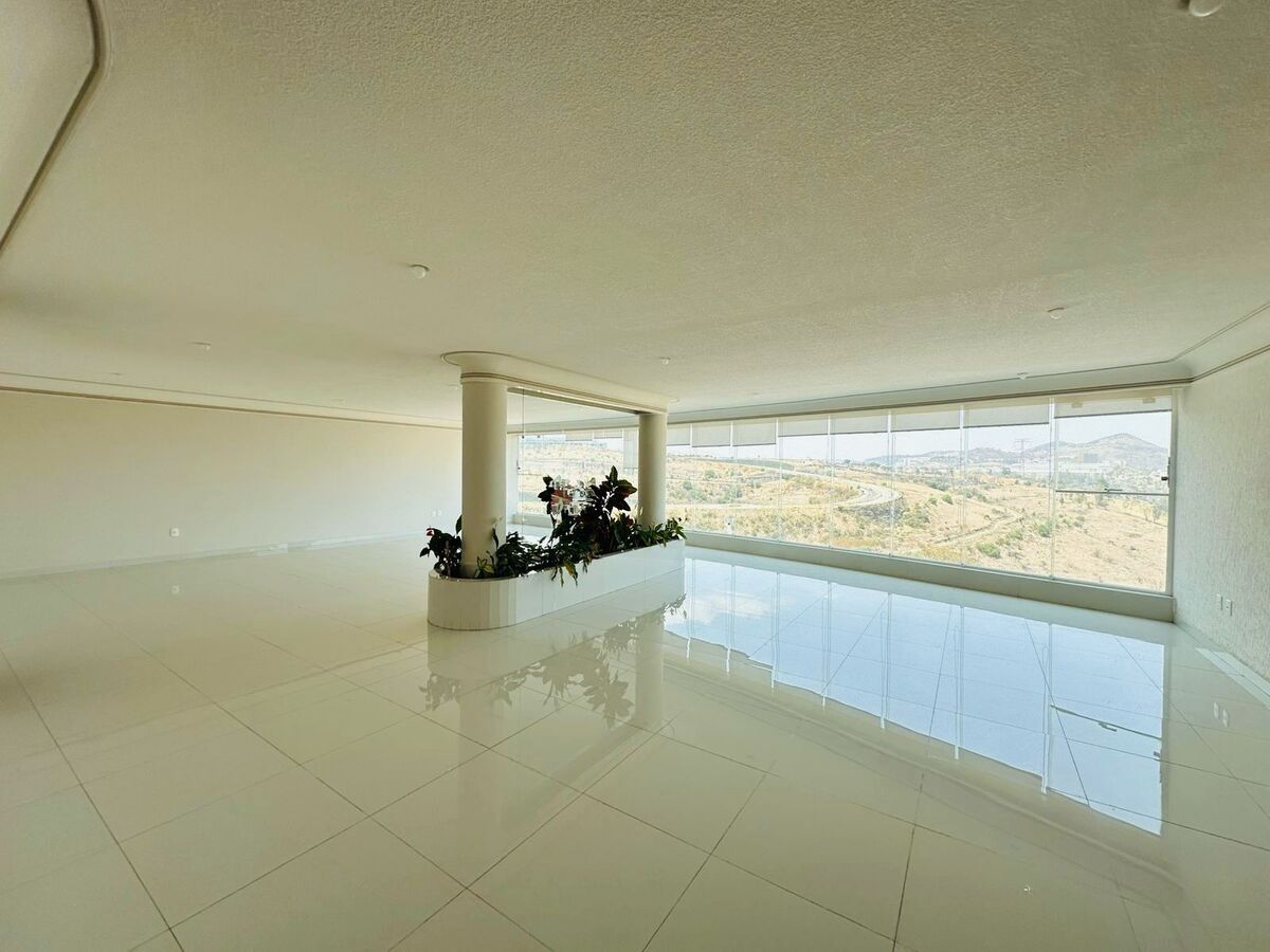 1 of 24: SALA-COMEDOR