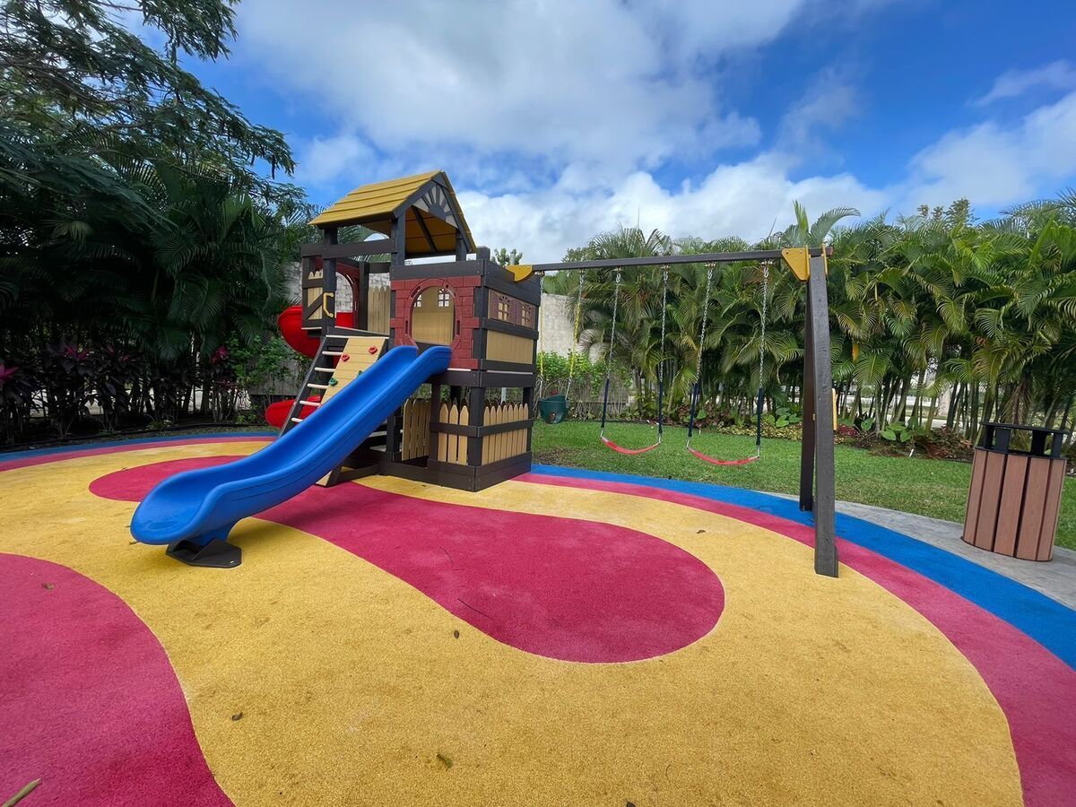 5 of 12: Área infantil