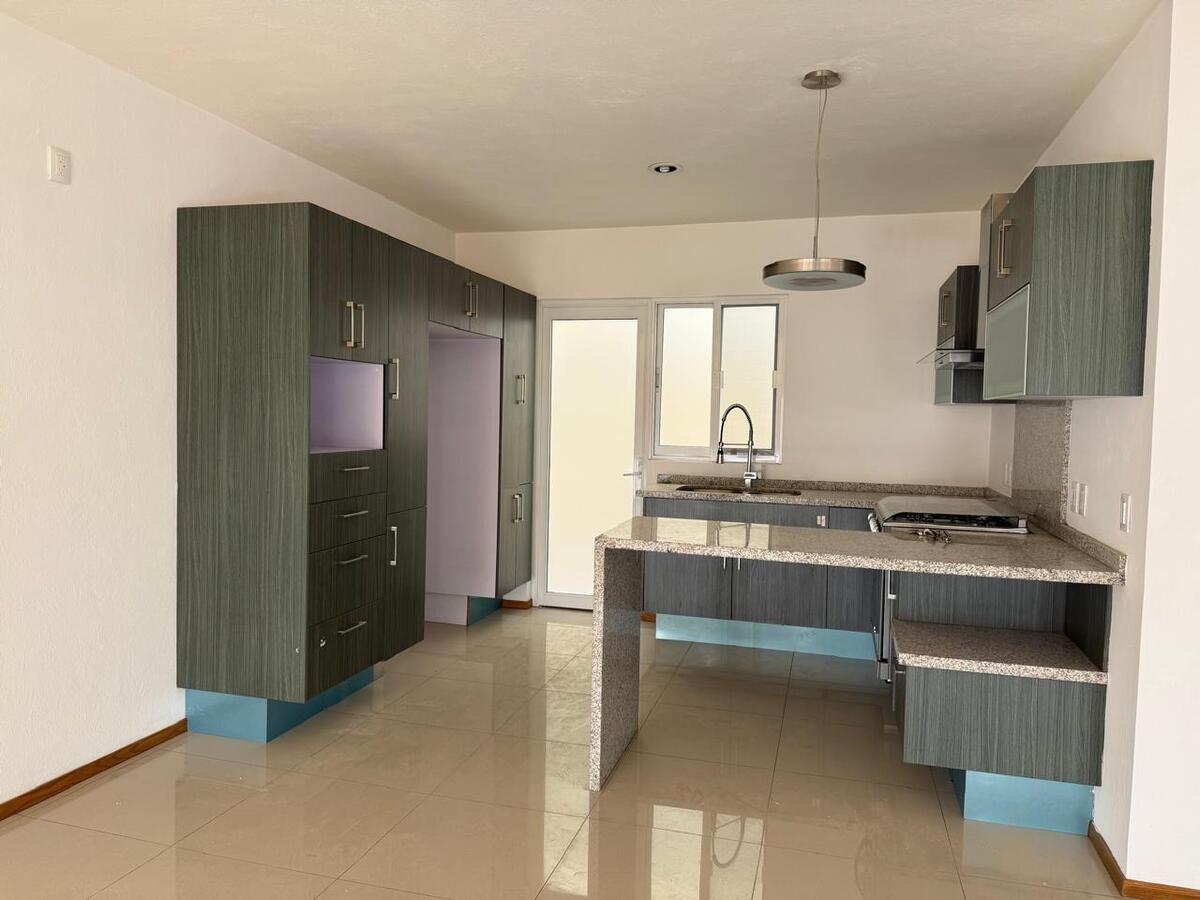 https://assets.easybroker.com/property_images/5176016/90919825/EB-SW6016.jpeg?version=1748567884