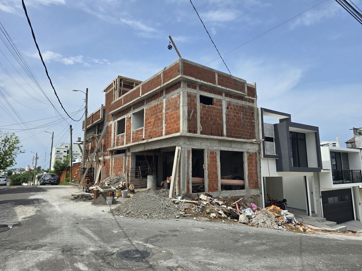 2 de 12: *Avance de obra al 28/Julio/25