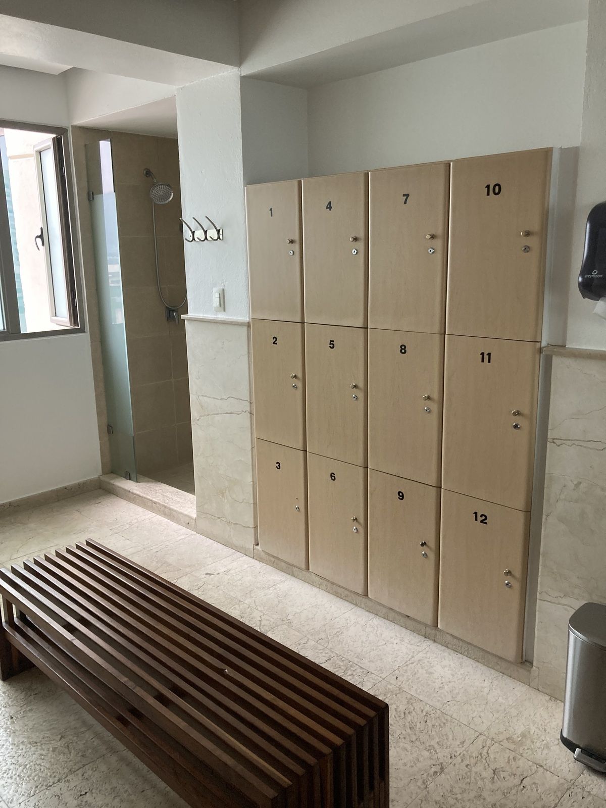 8 de 30: baño de mujeres