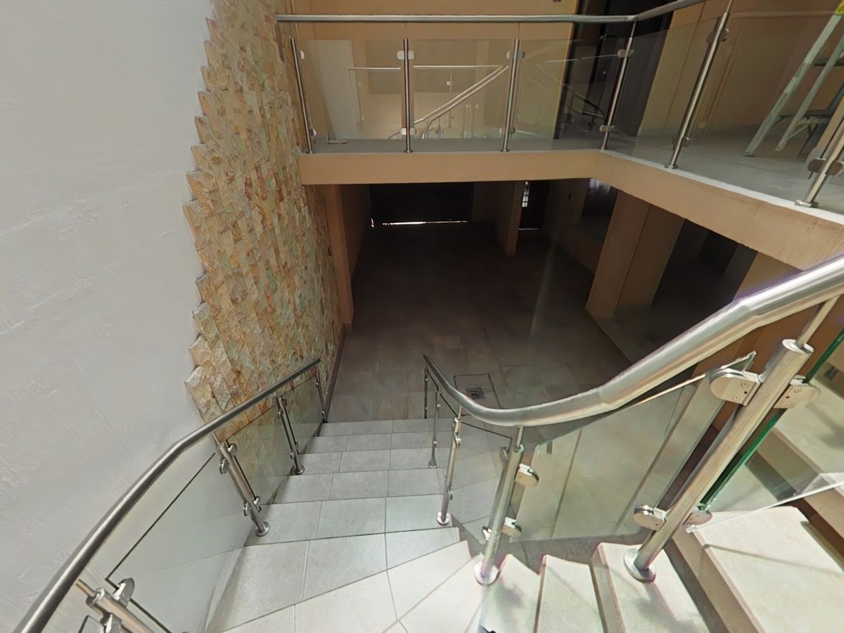 12 de 39: ESCALERAS A PRIMER NIVEL