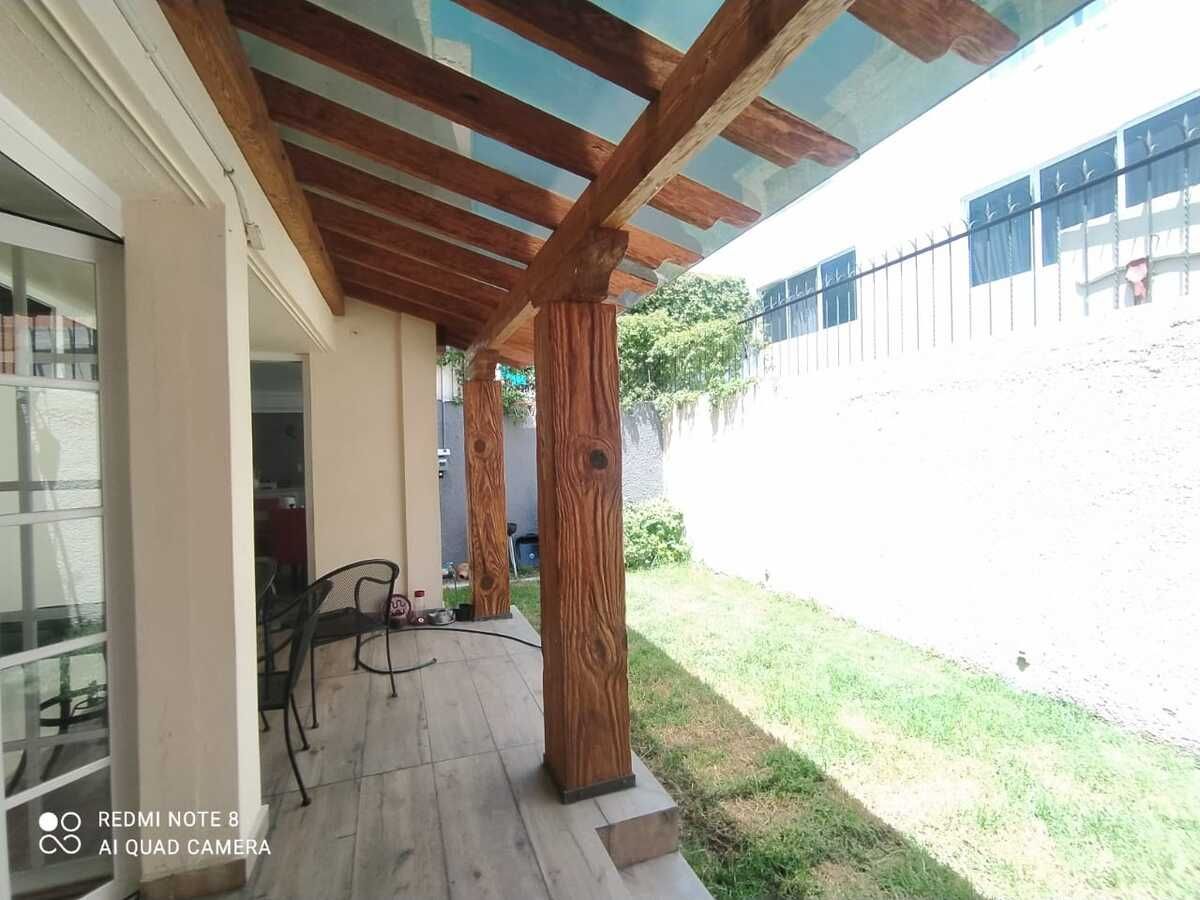 12 de 42: Jardín y terraza