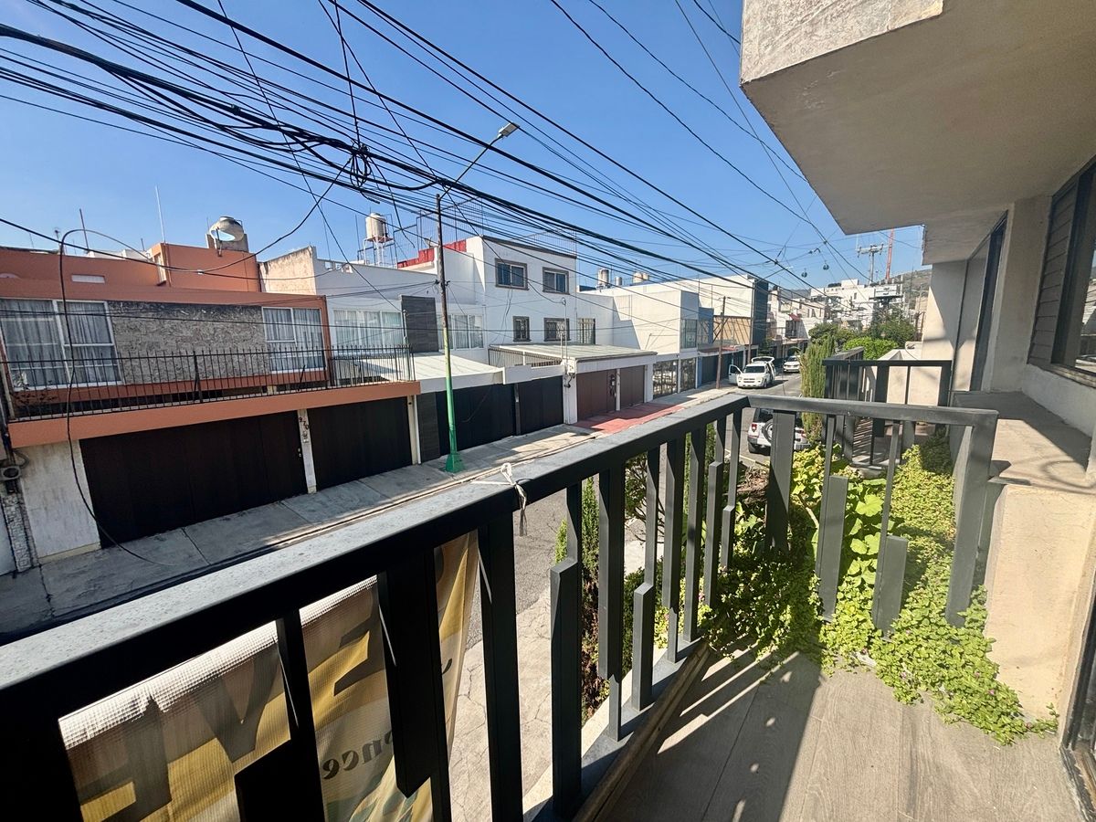 22 de 42: Vista desde balcón