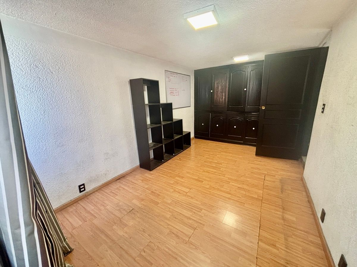 26 de 42: Recámara secundaria 1