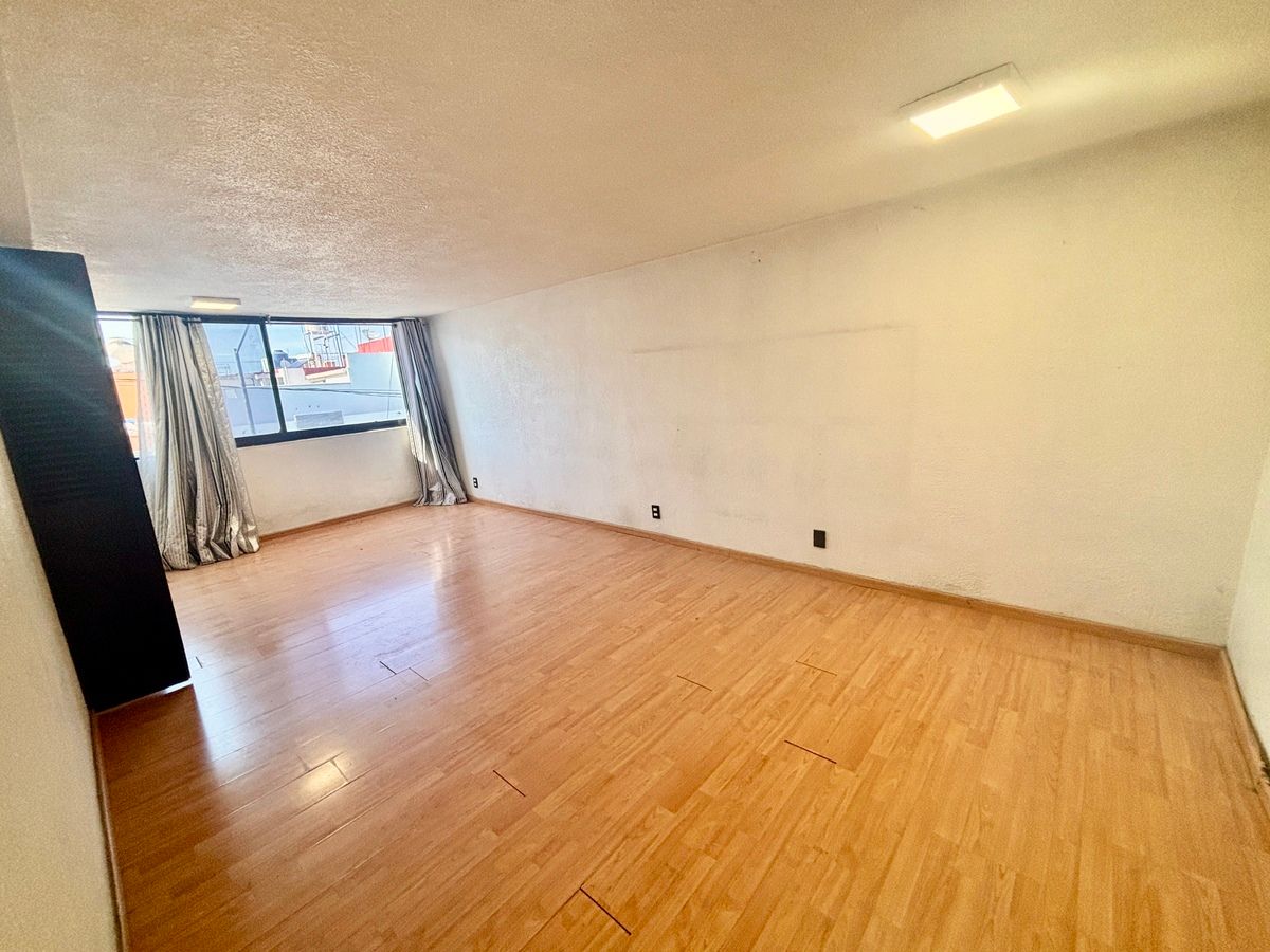 32 de 42: Recámara principal