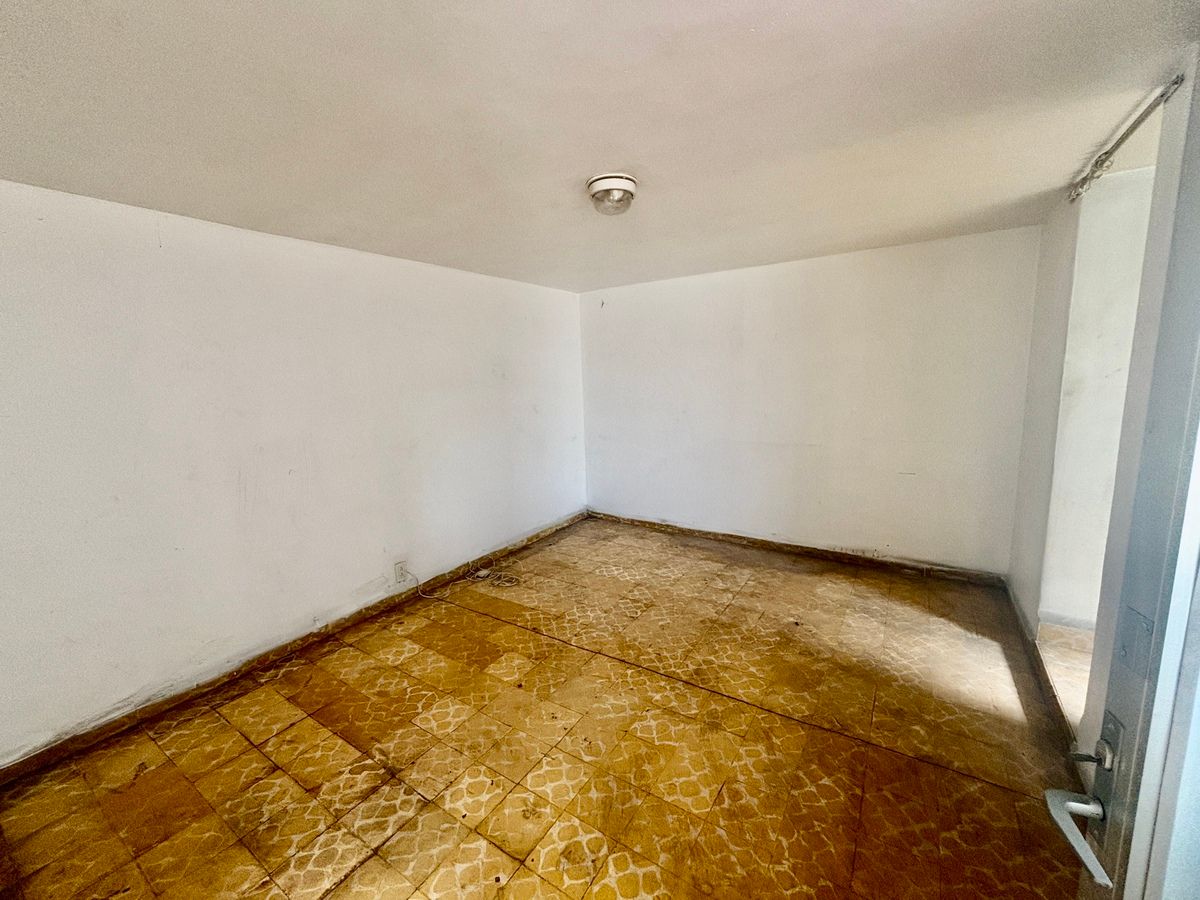 41 de 42: Cuarto de servicio