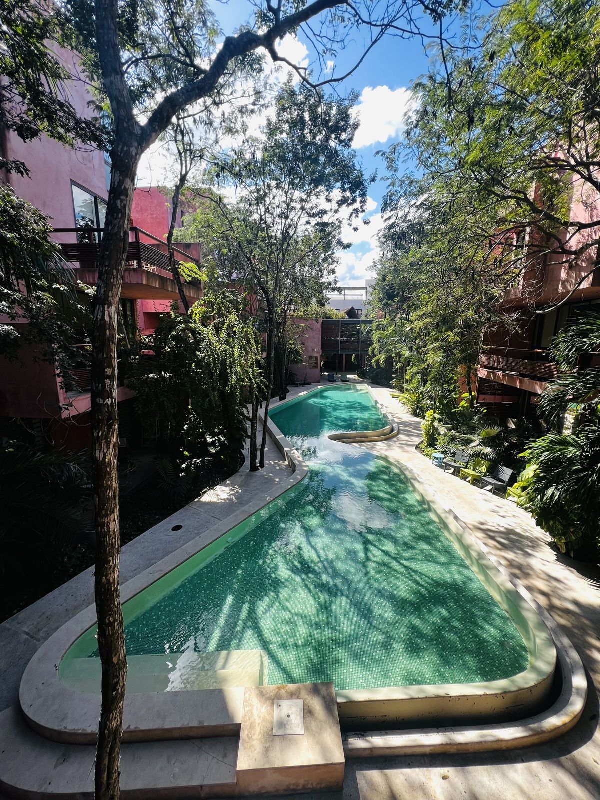 21 of 32: Alberca comun