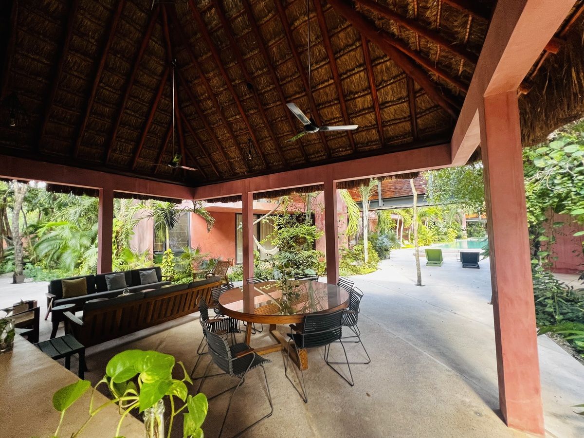26 of 32: Palapa area comun