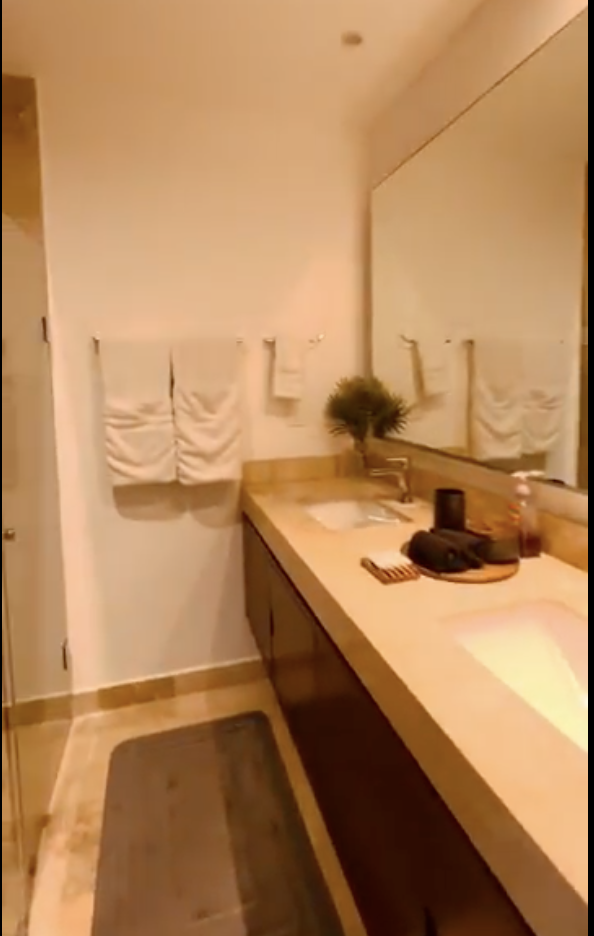 29 of 32: Baño rec principal