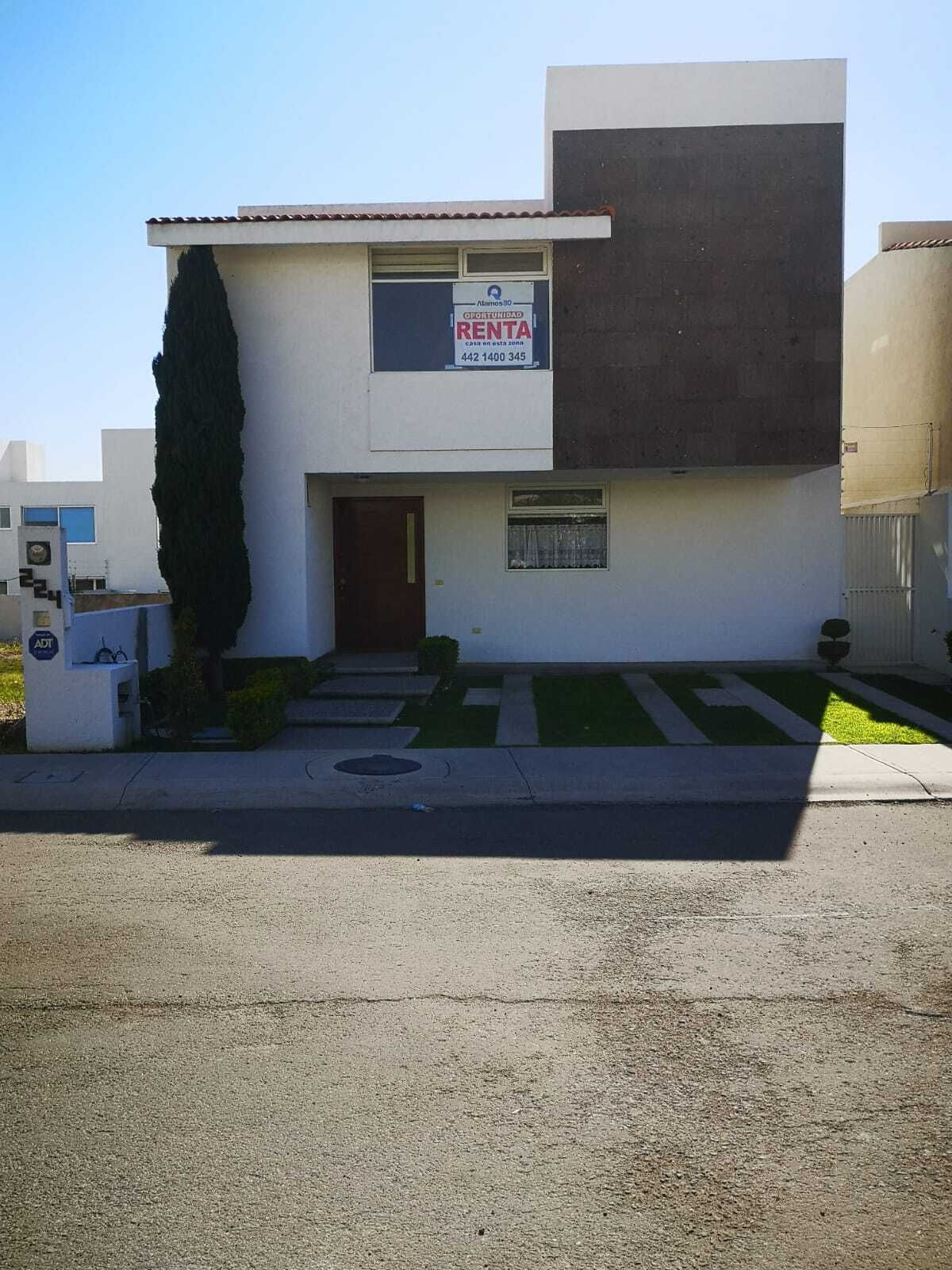 Lomas de Juriquilla, hermosa casa en venta - foto 1