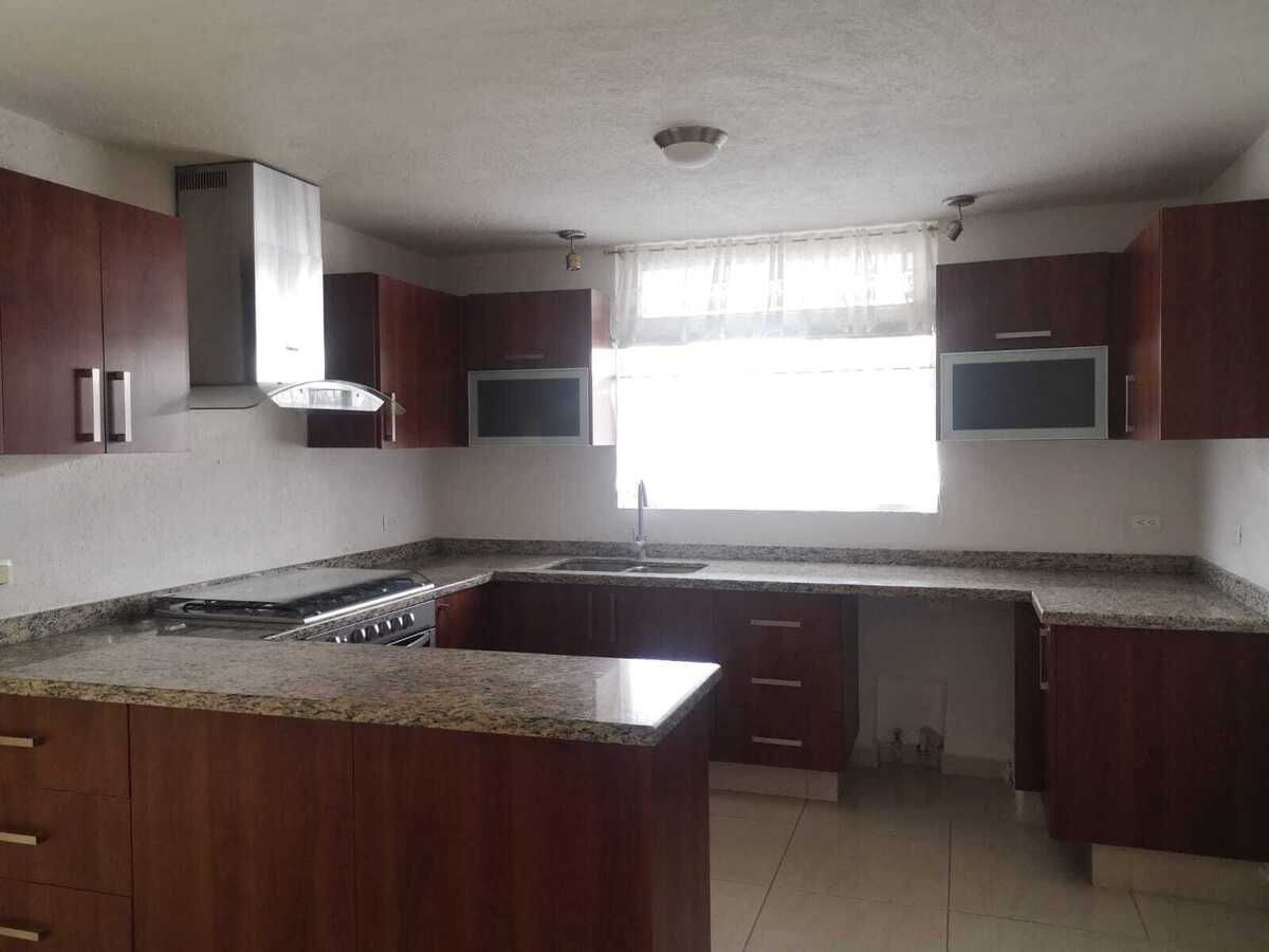 Lomas de Juriquilla, hermosa casa en venta - foto 4