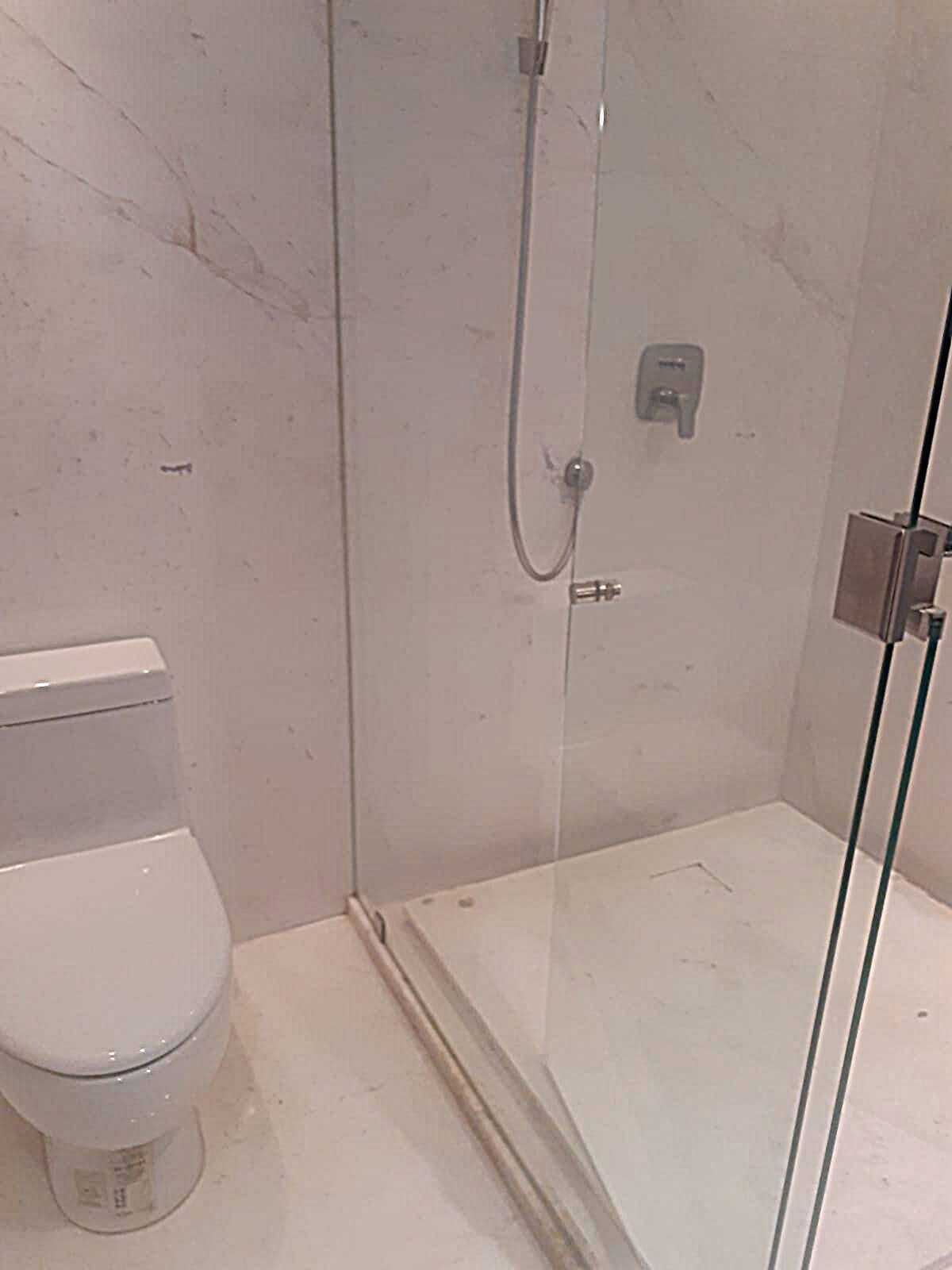 14 de 28: Baño que comparten la recamara 2 y 3