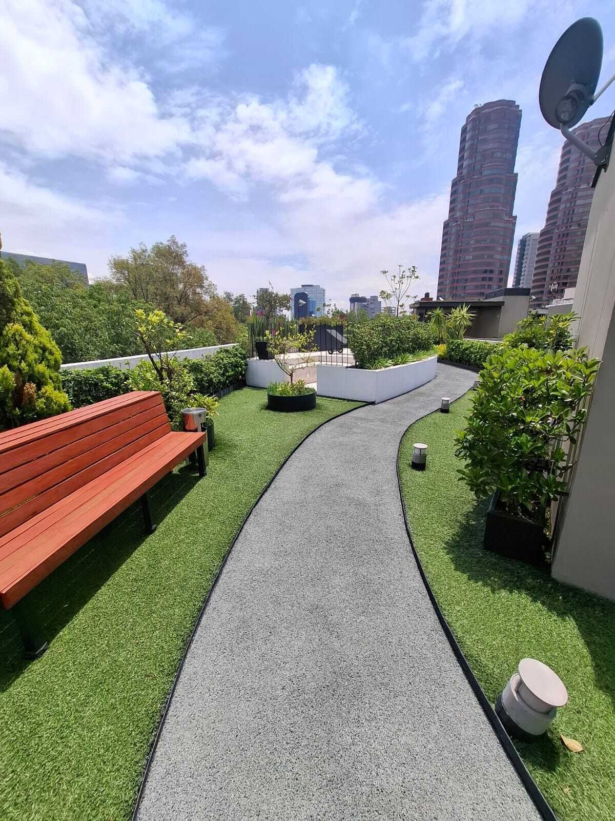 24 de 28: Pista de joggin en el Roof garden