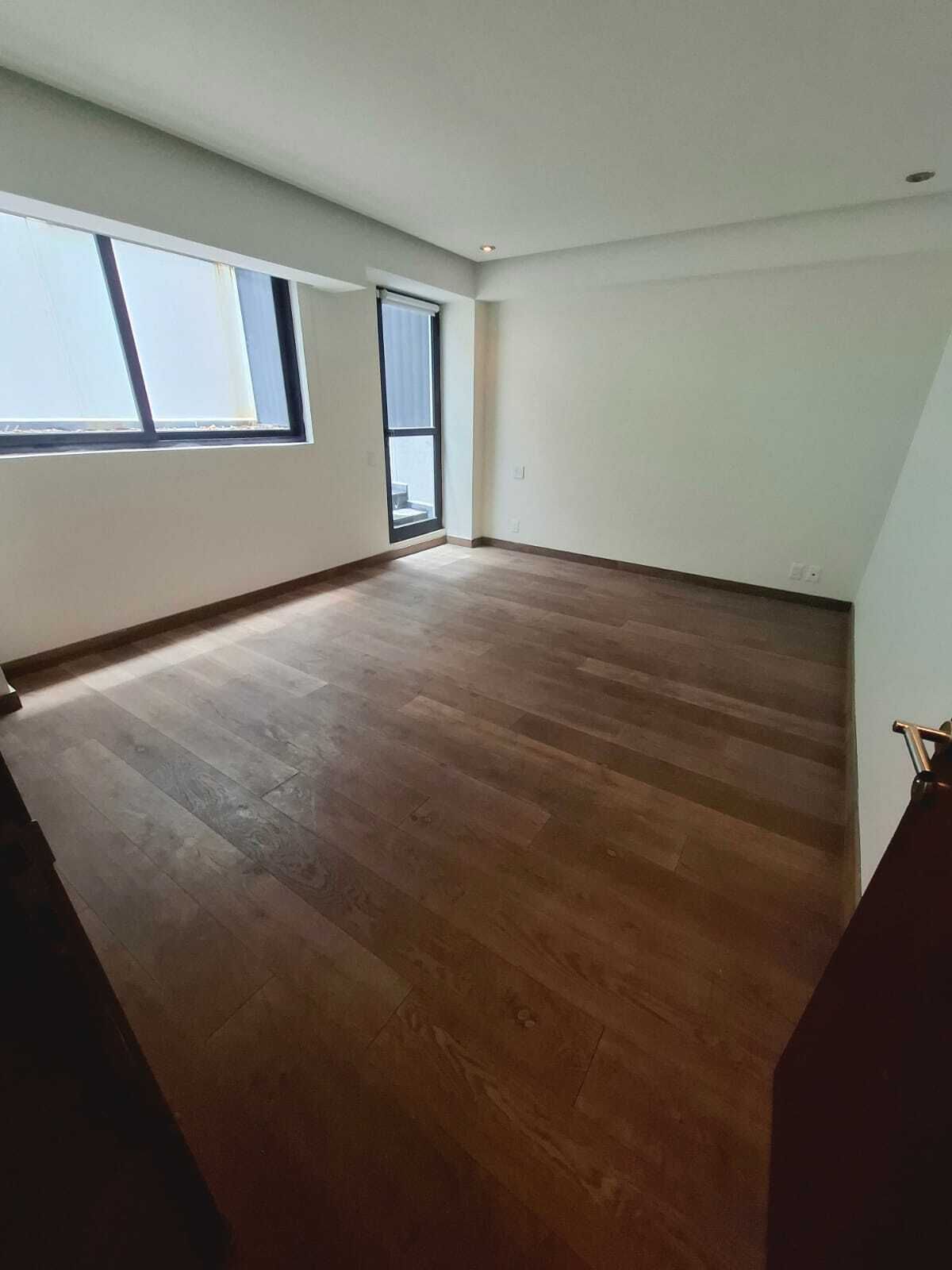 11 de 28: "a recamara con terraza