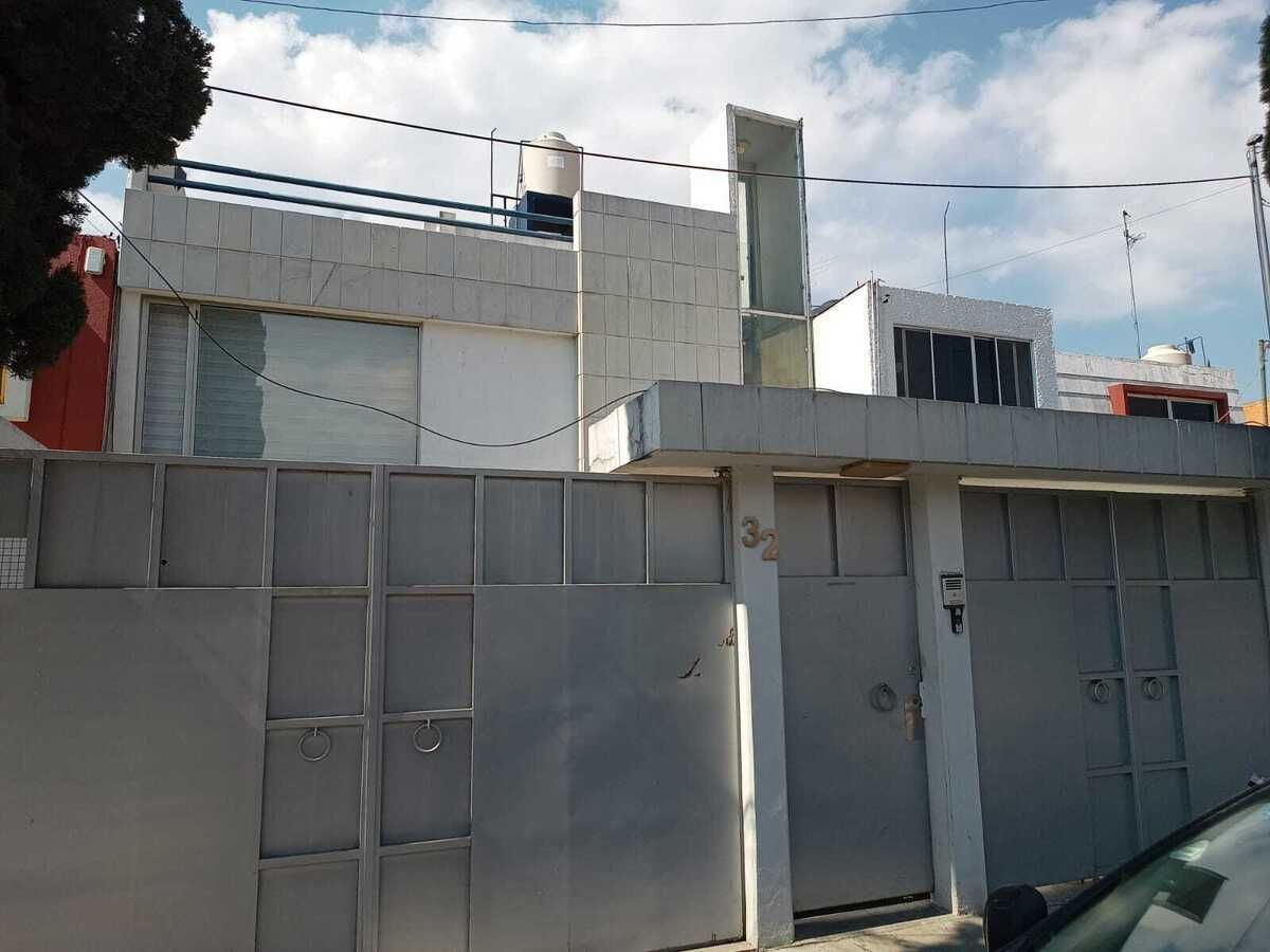 1 de 18: Fachada