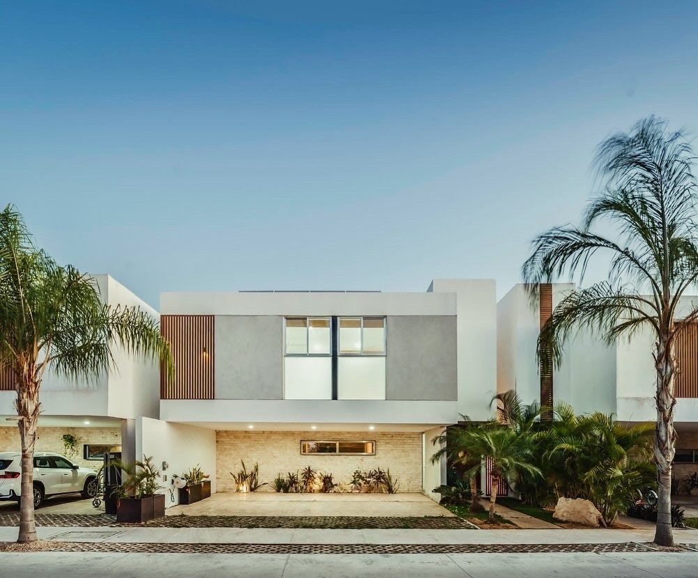 Venta Casa en Privada el Origen con Paneles Solares
