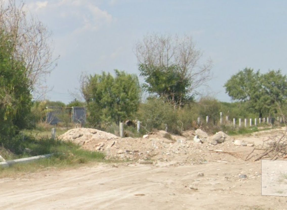 1 de 15: Entrada al terreno