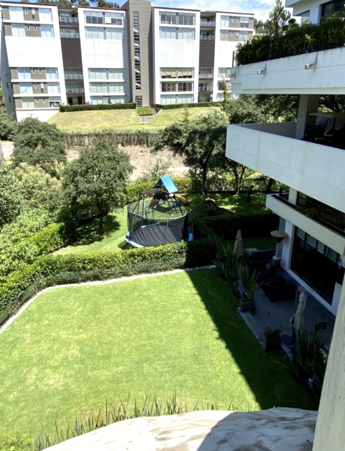26 de 35: Vista a jardin