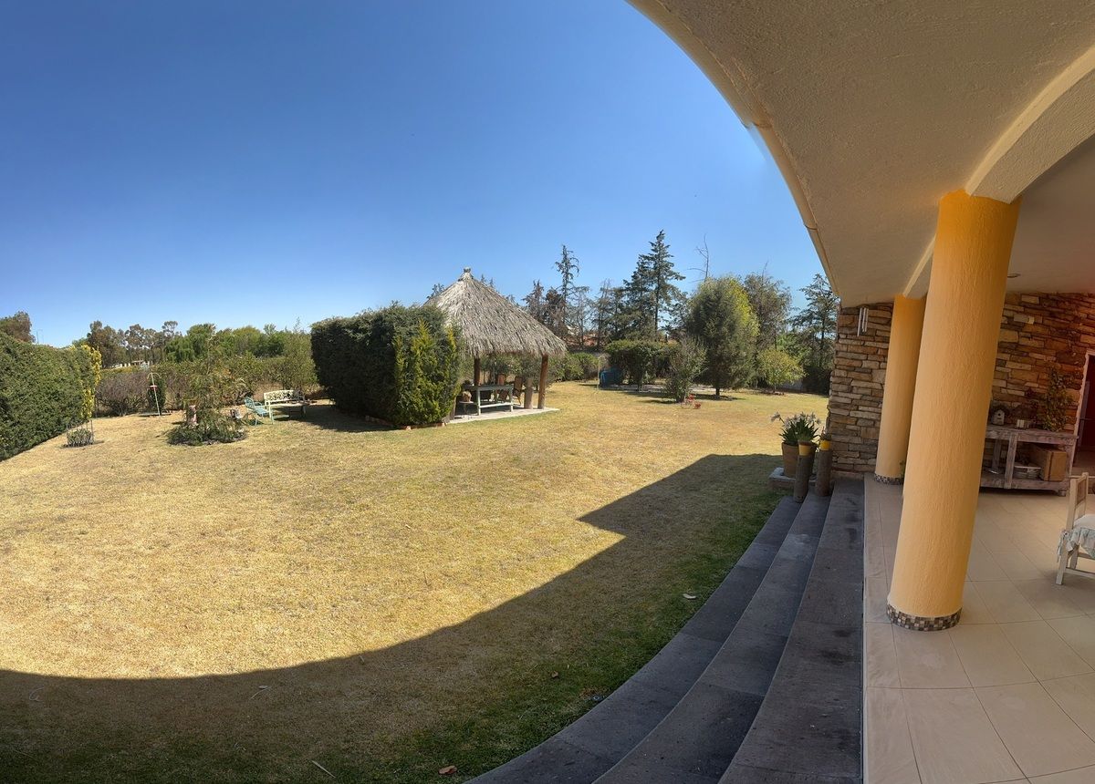 9 of 31: Jardín