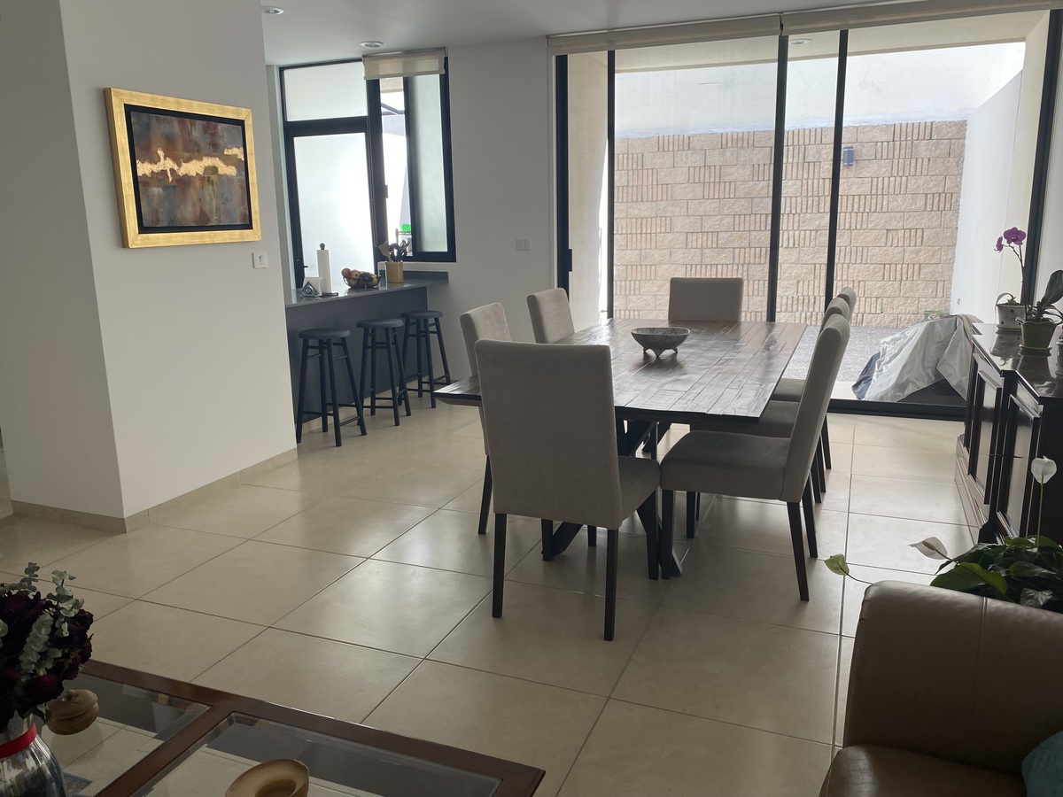 6 de 21: Área de Comedor