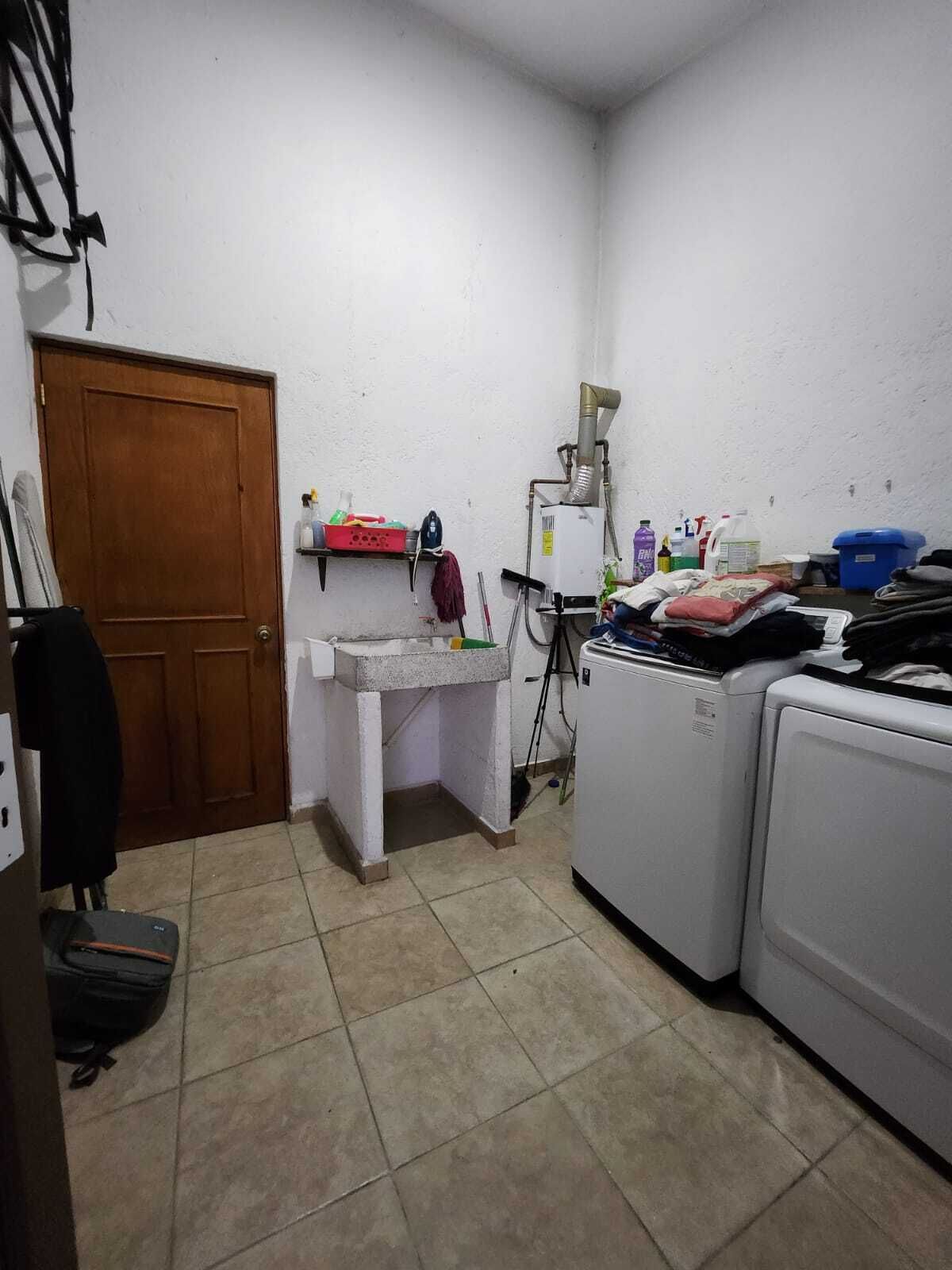 28 de 28: Cuarto de lavado