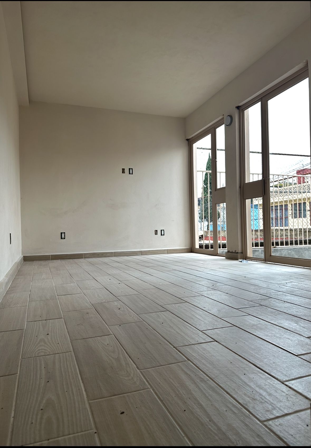 8 de 17: SALA- COMEDOR