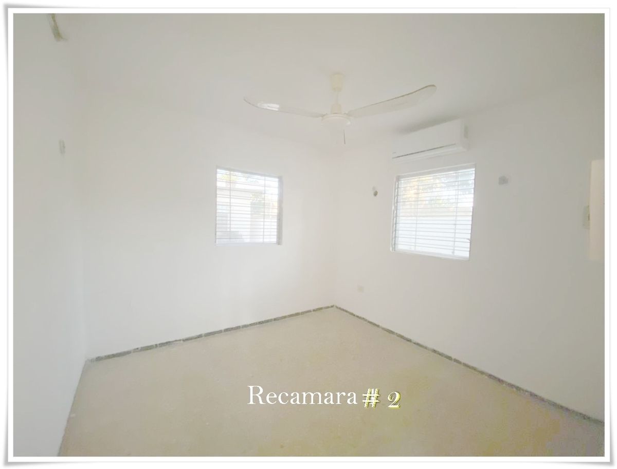 10 de 21: Recámara 2 con vista al patio central