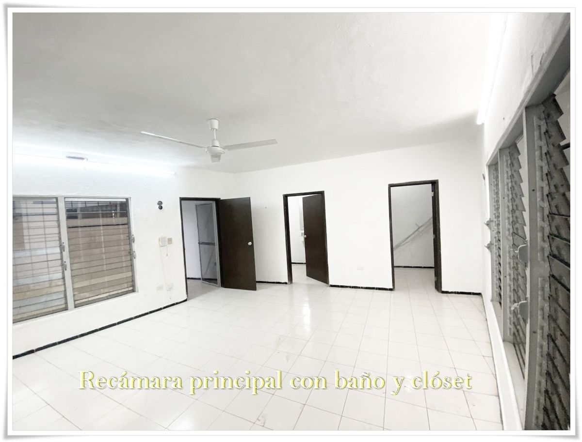 4 de 21: Vista de habitacion principal al fondo de la casa