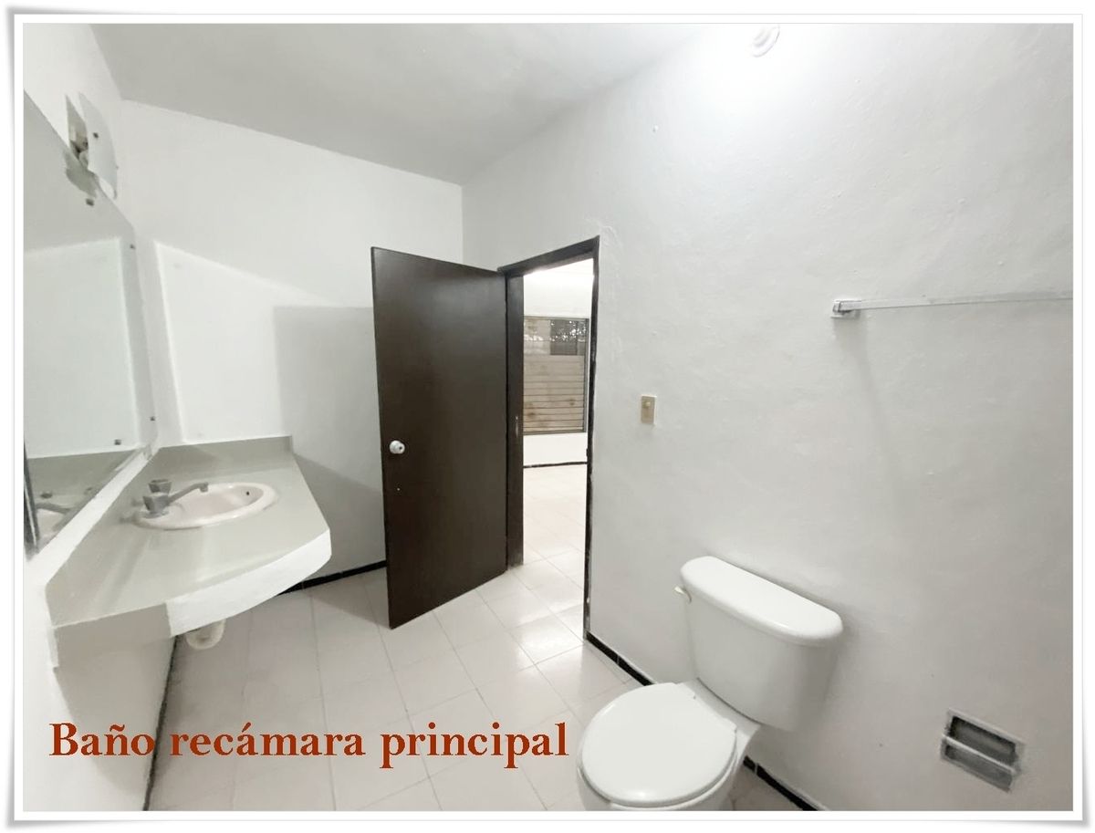 20 de 21: Baño#2  int de  habitación principal