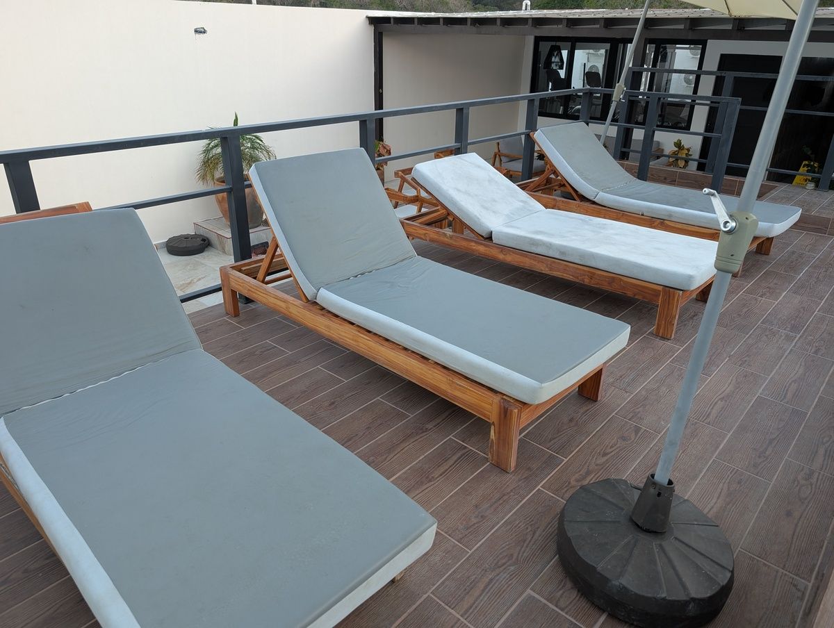 5 de 24: Pool Loungers Rooftop Nabani T2