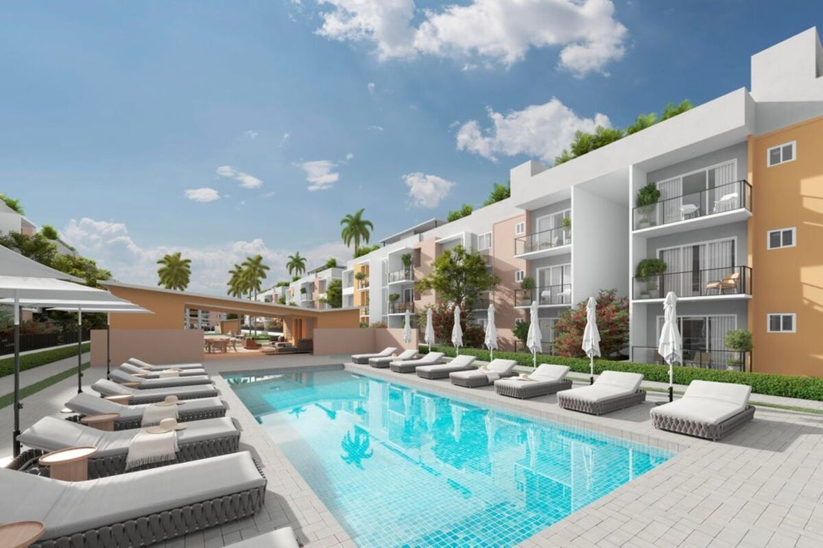2 of 9: Piscina