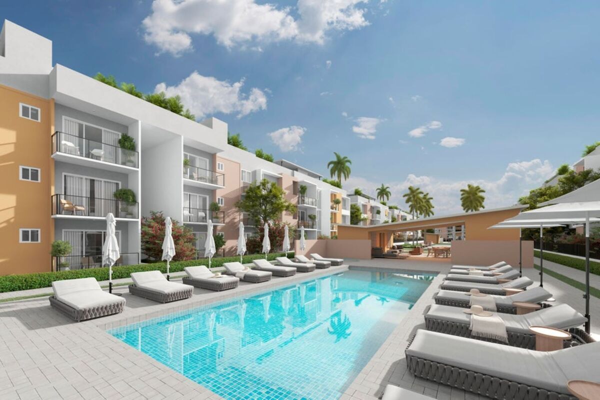 3 of 9: Piscina común