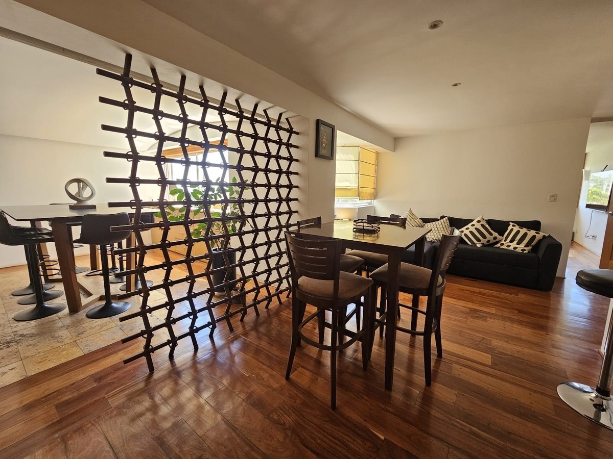 2 de 31: COMEDOR / FAMILY ROOM