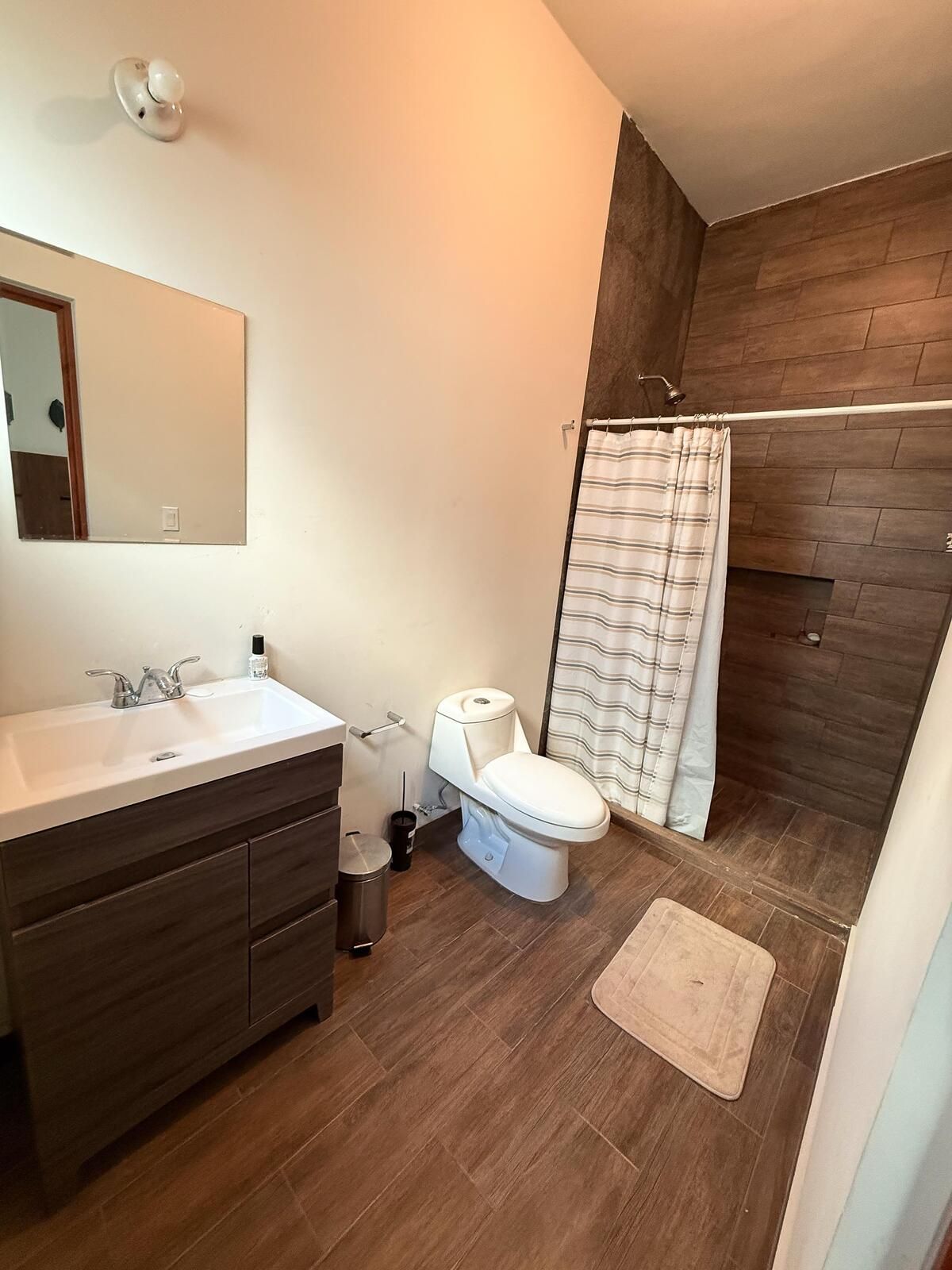 5 of 15: BAÑO