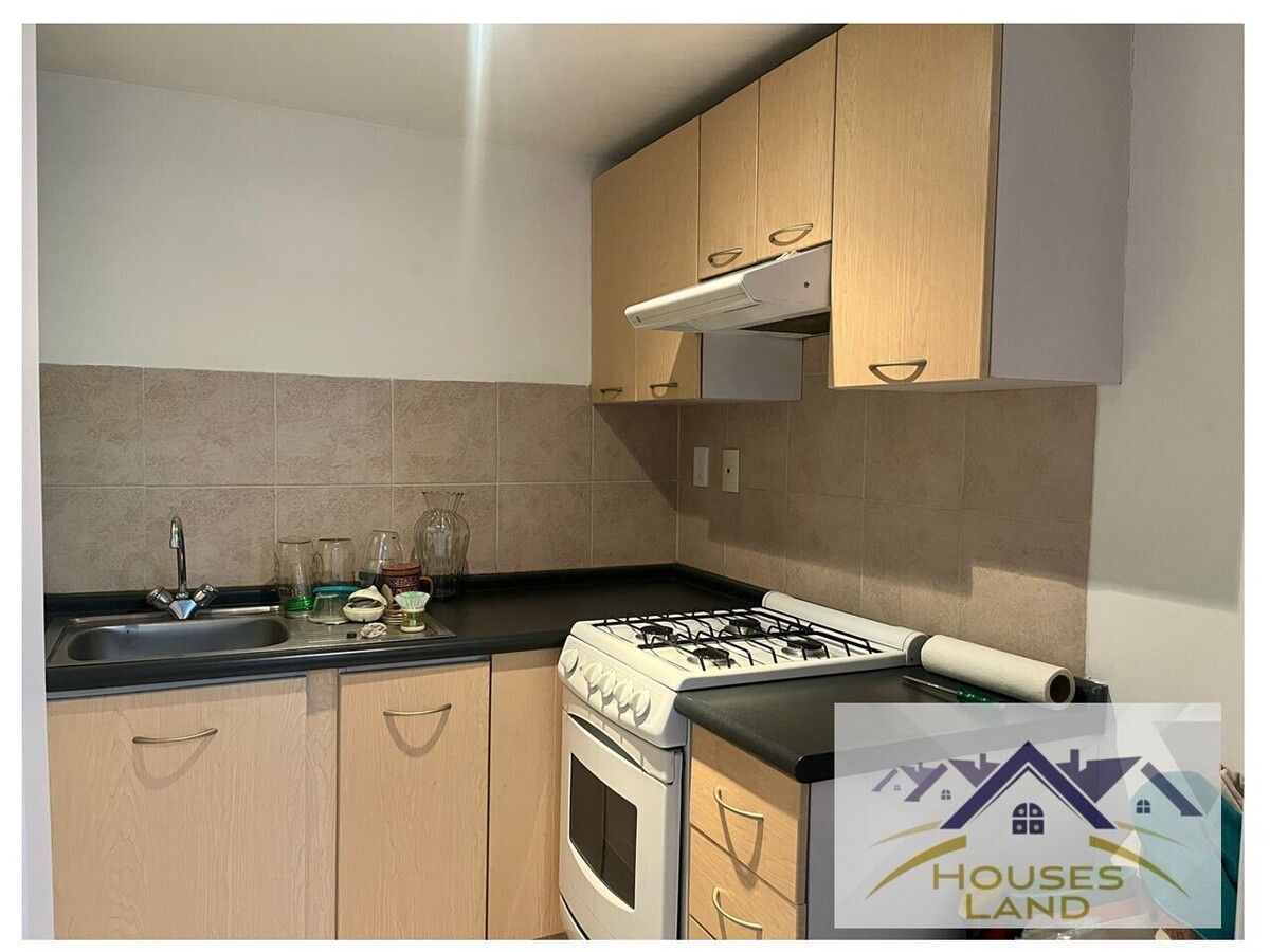 3 of 12: Cocina