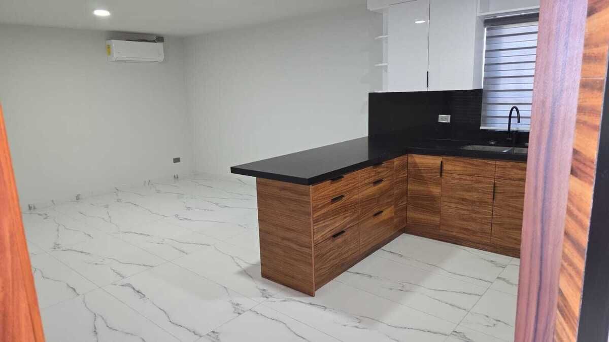4 de 9: SALA-COMEDOR, COCINA