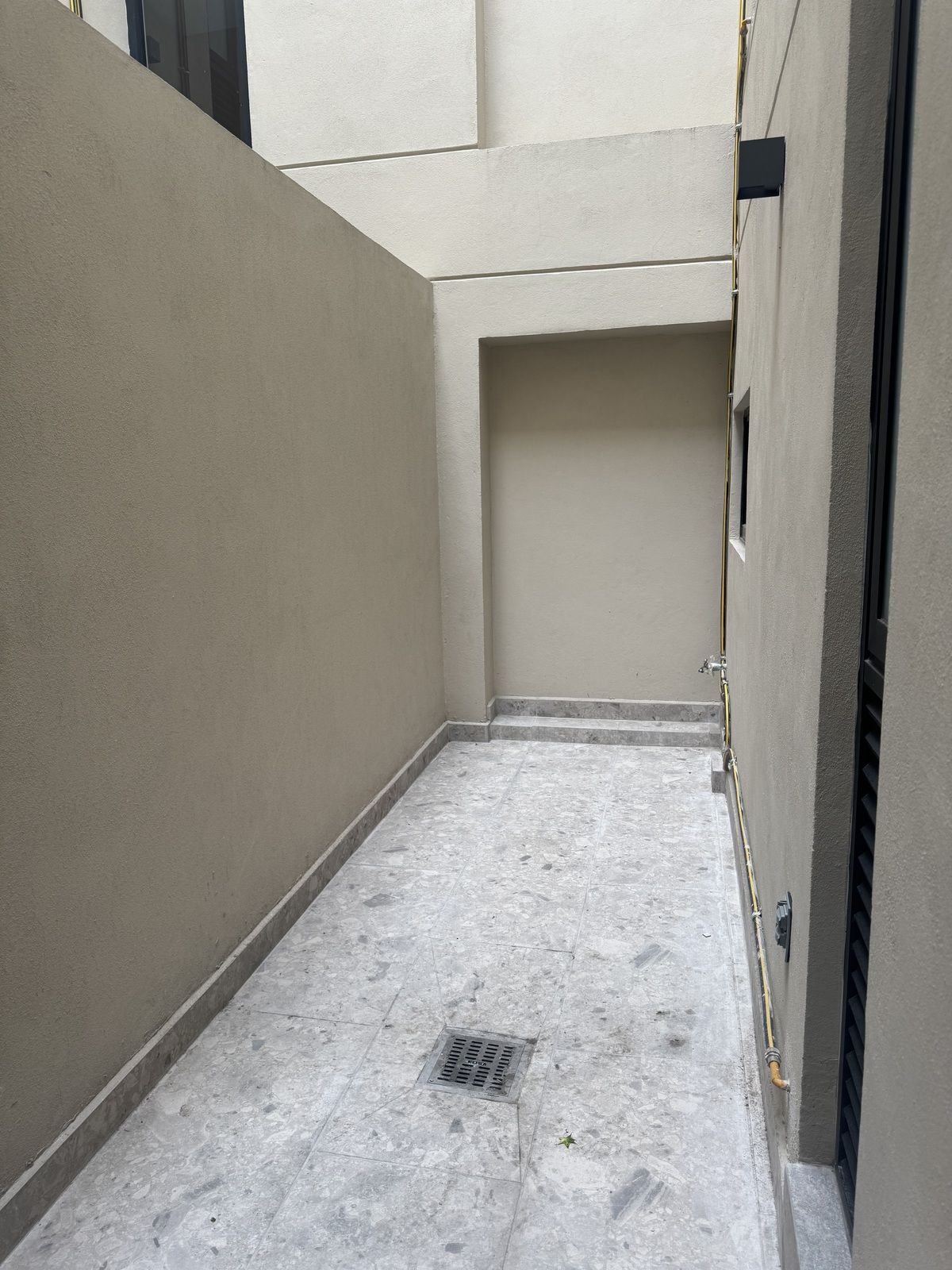 9 de 18: Patio
