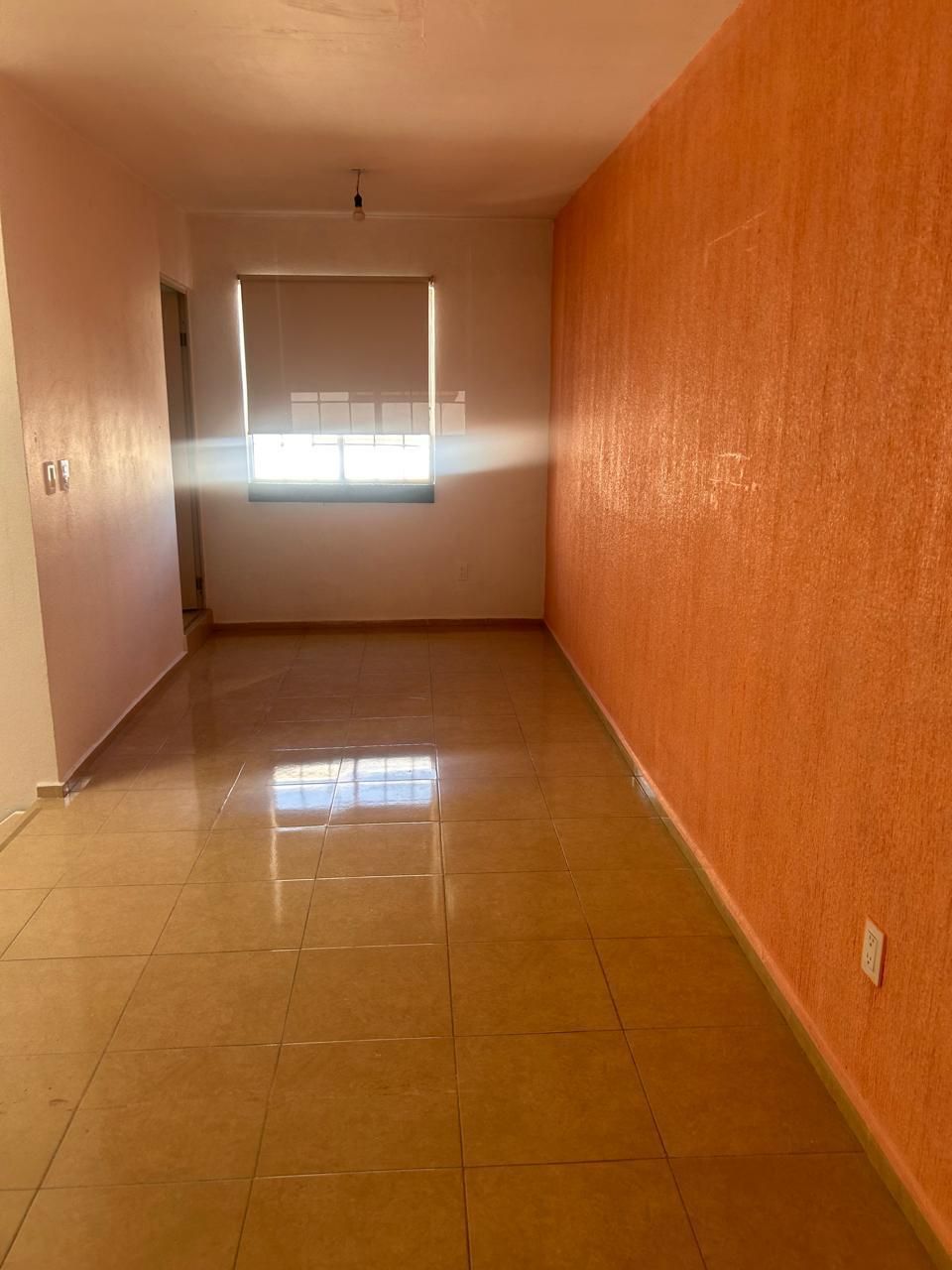 4 de 16: Recamara principal con baño completo