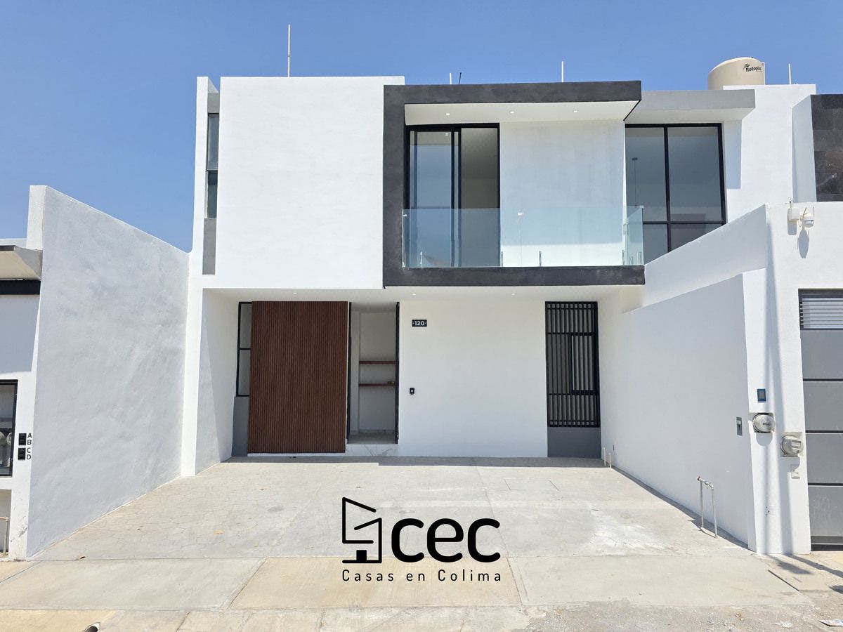 Casa en Venta 2 Plantas, 3 Recámaras, 2.5 Baños, Cochera para 2 Autos