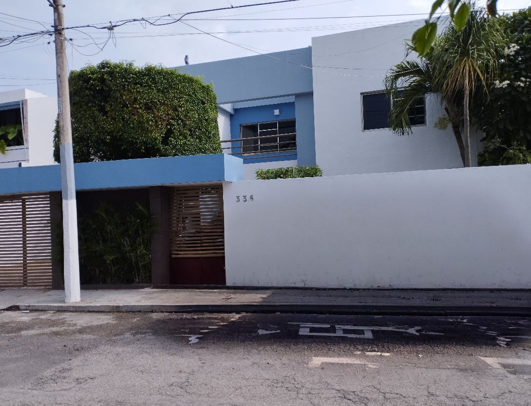 3 of 30: Fachada